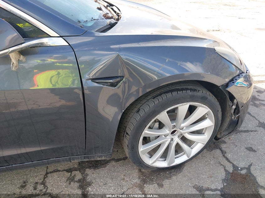 2019 Tesla Model 3 Long Range/Mid Range/Standard Range/Standard Range Plus VIN: 5YJ3E1EA8KF401953 Lot: 43716131