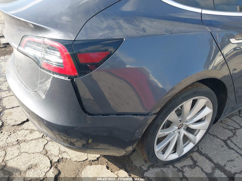 2019 Tesla Model 3 Long Range/Mid Range/Standard Range/Standard Range Plus VIN: 5YJ3E1EA8KF401953 Lot: 43716131