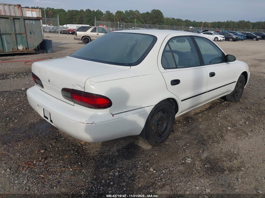 1Y1SK5268VZ404938 1997 GEO PRIZM photo no. 4