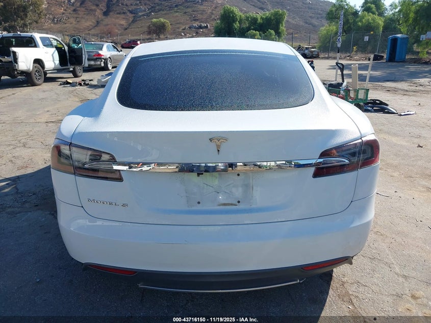 2013 Tesla Model S VIN: 5YJSA1AG6DFP08736 Lot: 43716150