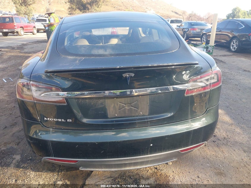 2013 Tesla Model S Performance VIN: 5YJSA1DP0DFP04659 Lot: 43716176