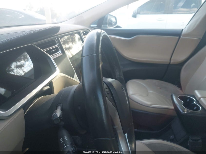 2013 Tesla Model S Performance VIN: 5YJSA1DP0DFP04659 Lot: 43716176