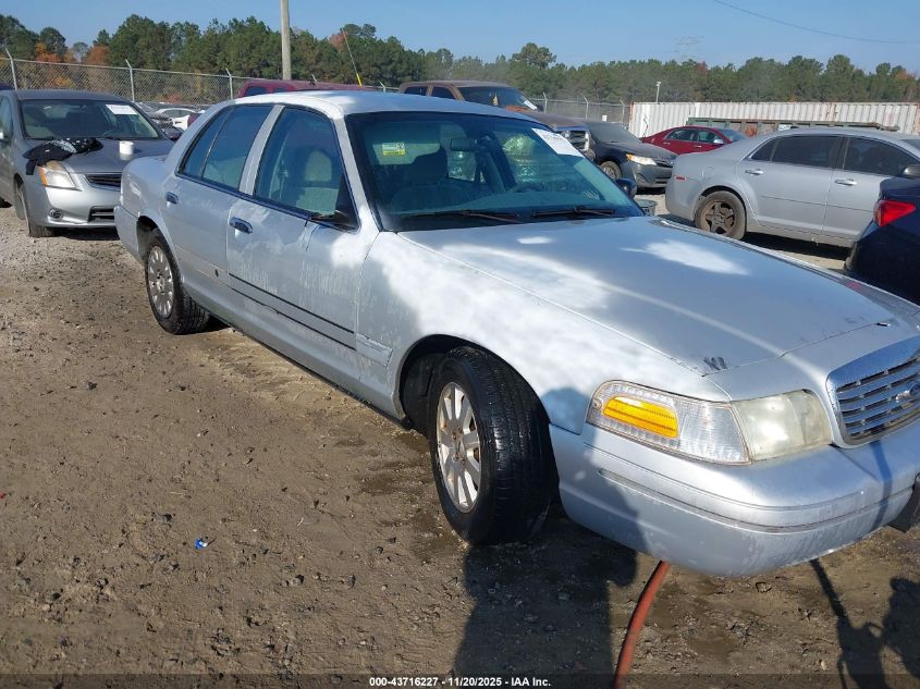 2003 Ford Crown Victoria Standard