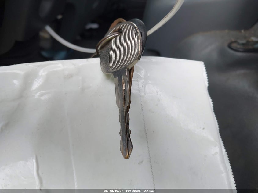 2016 Isuzu Npr Gas Reg VIN: 54DB4W1B8GS810468 Lot: 43716237