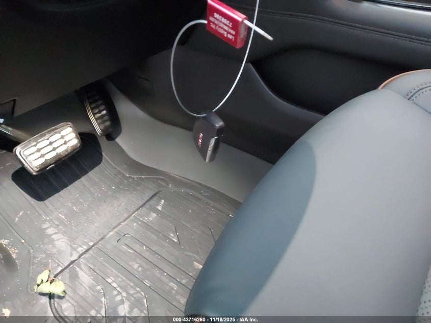 2026 GMC Yukon Xl VIN: 1GKS2HKD2TR118122 Lot: 43716260