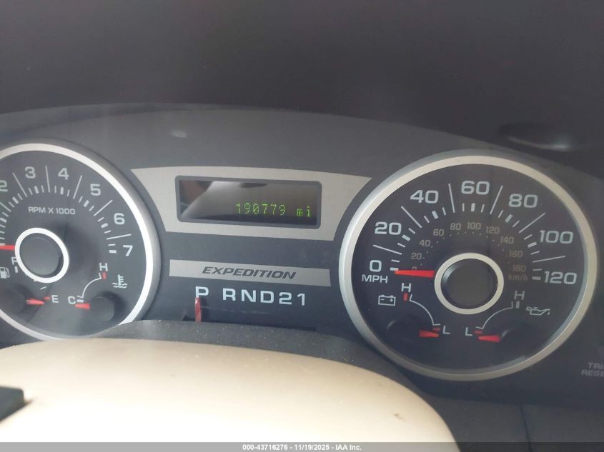 2005 Ford Expedition Eddie Bauer/King Ranch VIN: 1FMFU17565LA88737 Lot: 43716276