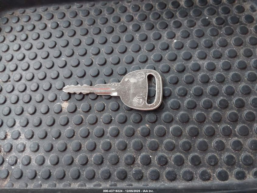 2003 GMC Yukon Slt VIN: 1GKEC13Z63R240896 Lot: 43716324