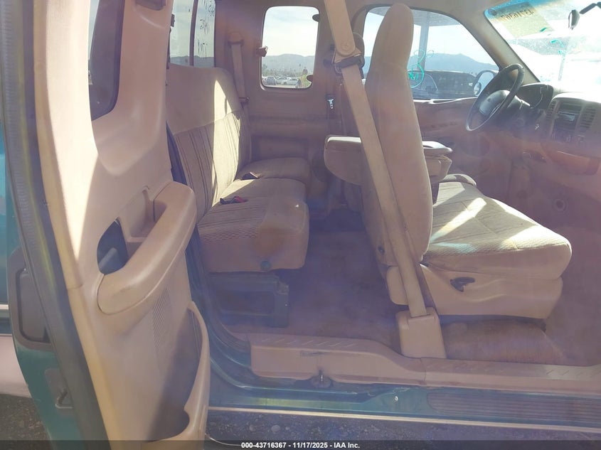 1998 Ford F-150 Lariat/Standard/Xl/Xlt VIN: 1FTRX18L2WKB65777 Lot: 43716367