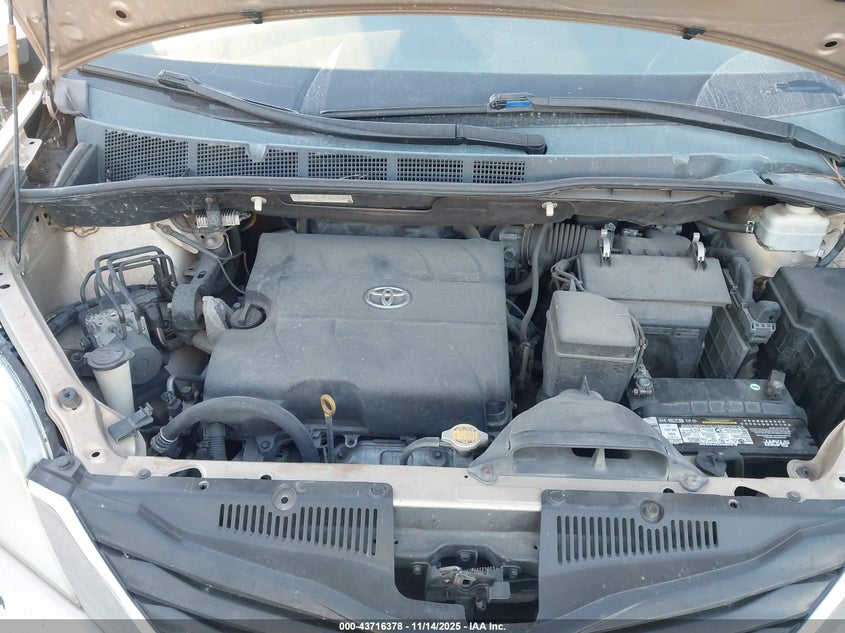 5TDKK3DC8CS245803 2012 TOYOTA SIENNA photo no. 10