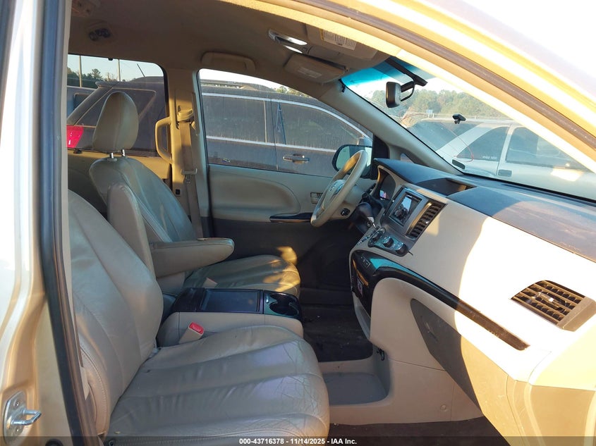 5TDKK3DC8CS245803 2012 TOYOTA SIENNA photo no. 5
