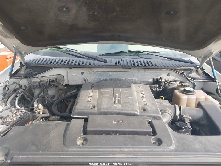 2008 Lincoln Navigator VIN: 5LMFU27538LJ15870 Lot: 43716407