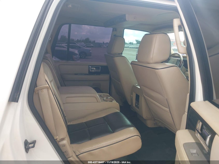 2008 Lincoln Navigator VIN: 5LMFU27538LJ15870 Lot: 43716407