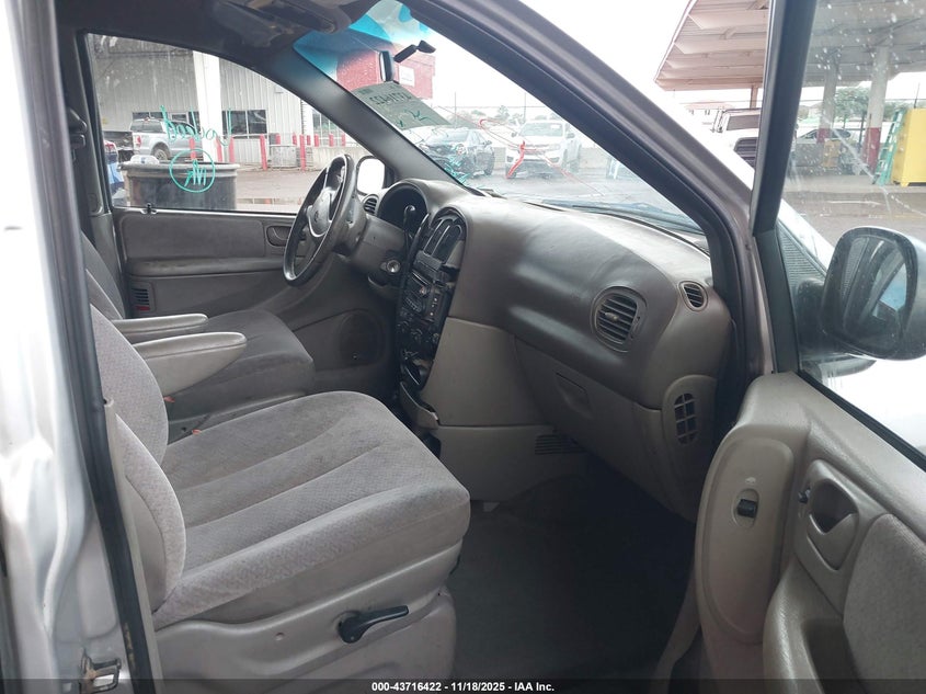 2B8GP44G41R121576 2001 DODGE CARAVAN photo no. 5