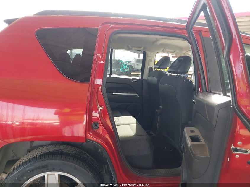 2008 Jeep Compass Sport VIN: 1J8FT47W88D672551 Lot: 43716495