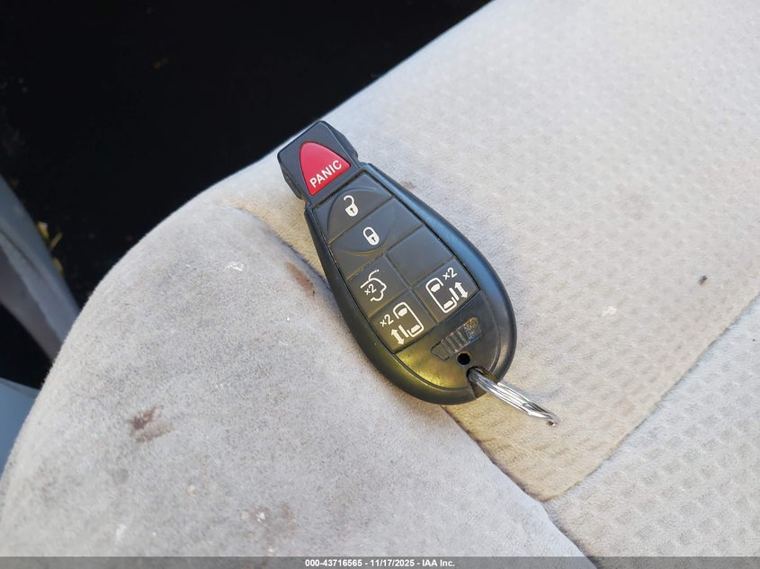 2014 Dodge Grand Caravan Sxt VIN: 2C4RDGCG7ER422289 Lot: 43716565