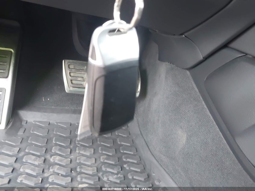 2018 Audi Q7 3.0T Premium VIN: WA1LAAF72JD008156 Lot: 43716588