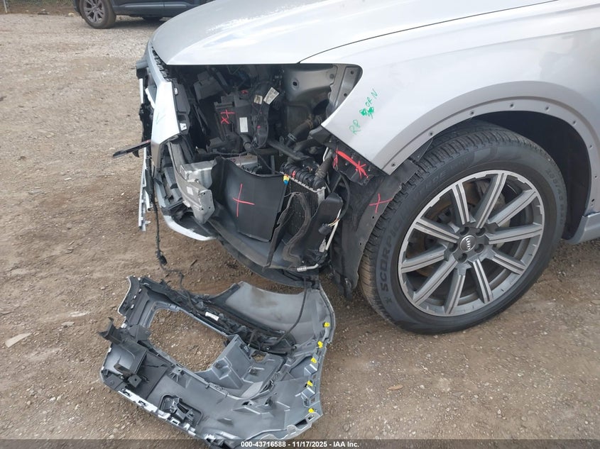 2018 Audi Q7 3.0T Premium VIN: WA1LAAF72JD008156 Lot: 43716588