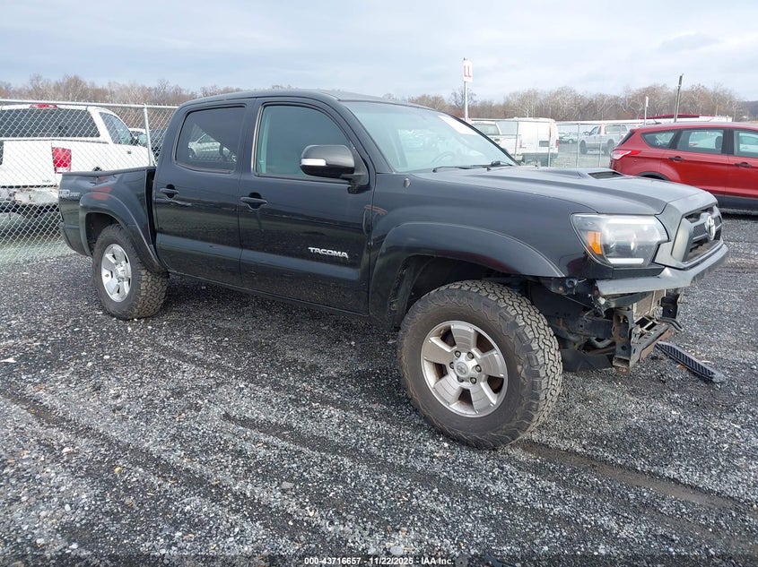 TOYOTA TACOMA BASE V6