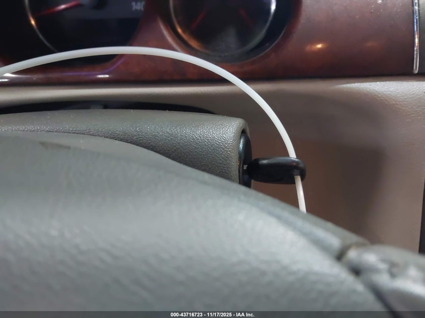 2007 Buick Lucerne Cxl VIN: 1G4HD57227U121185 Lot: 43716723