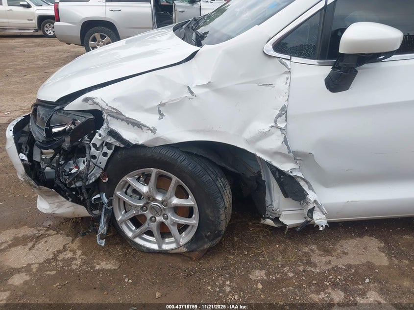 2022 Chrysler Voyager Lx VIN: 2C4RC1CG1NR229622 Lot: 43716759