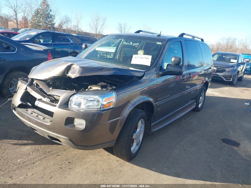 1GBDV13W98D106917 2008 CHEVROLET UPLANDER photo no. 2