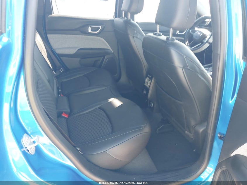 2025 Jeep Compass Latitude 4X4 VIN: 3C4NJDBNXST586862 Lot: 43716785