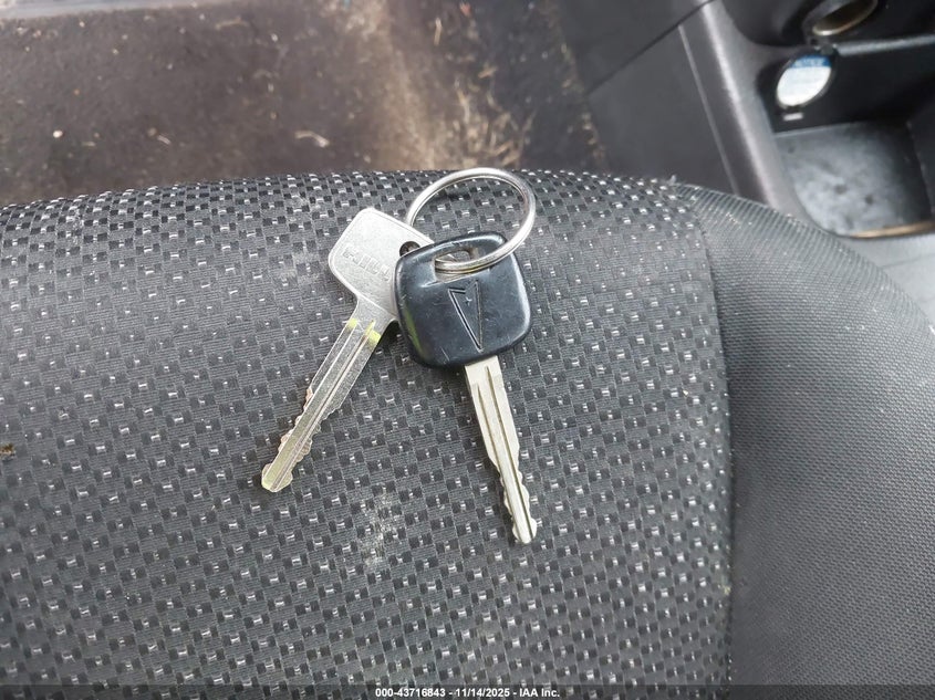 2009 Pontiac Vibe VIN: 5Y2SM670X9Z470115 Lot: 43716843