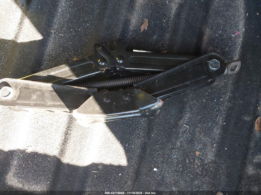 2008 Kia Optima Lx VIN: KNAGE123685195465 Lot: 43716858