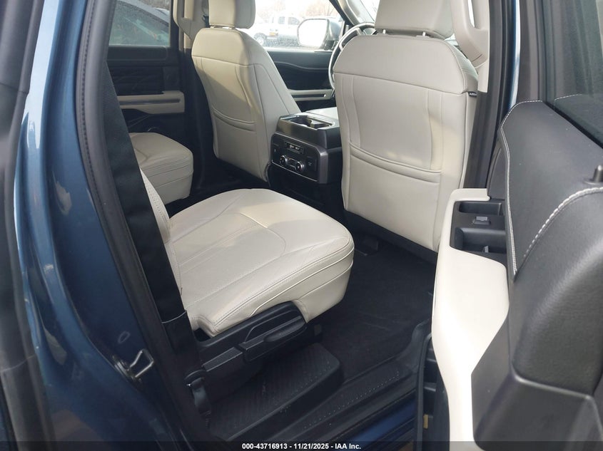 2019 Ford Expedition Max Platinum VIN: 1FMJK1MT7KEA15038 Lot: 43716913