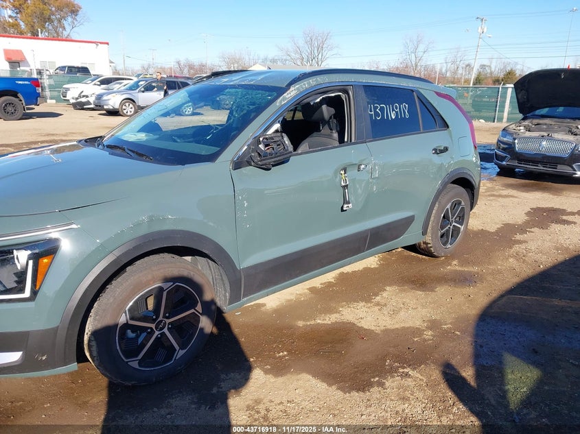 2024 Kia Niro Ex VIN: KNDCR3LE9R5192577 Lot: 43716918