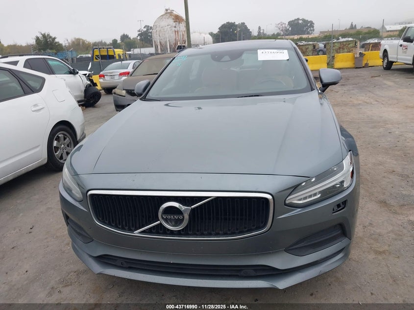 2018 Volvo S90 T5 Momentum VIN: LVY982AK8JP024298 Lot: 43716990