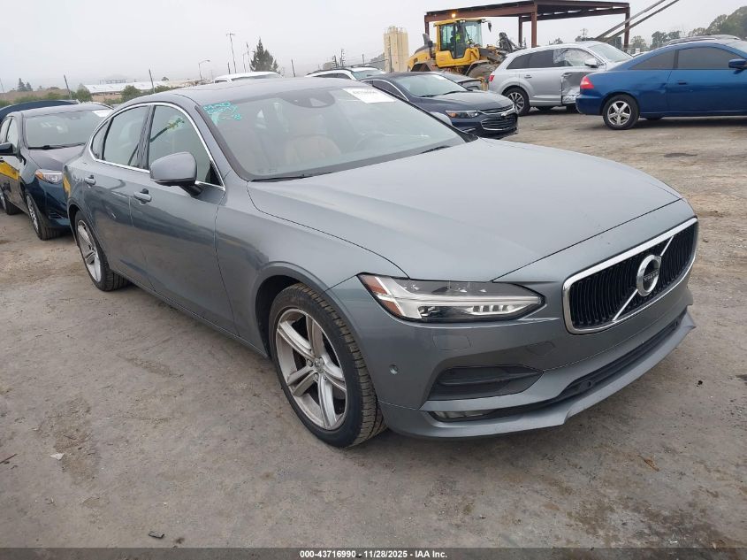 VOLVO S90 T5 MOMENTUM