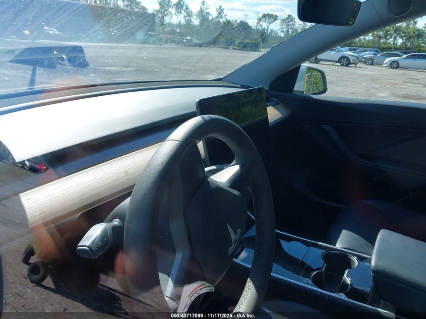 2020 Tesla Model Y Long Range Dual Motor All-Wheel Drive VIN: 5YJYGDEE1LF013467 Lot: 43717099