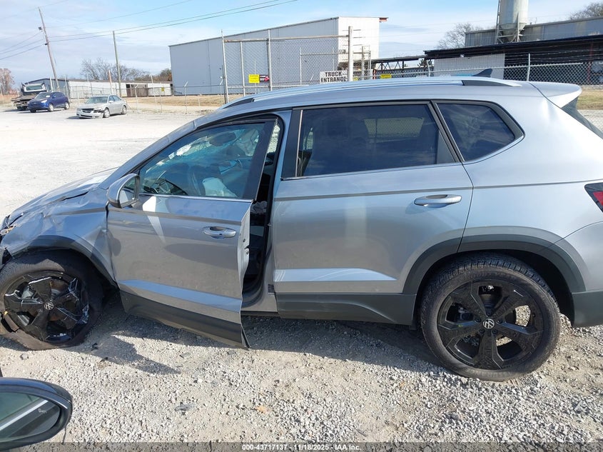 2025 Volkswagen Taos 1.5T Sel VIN: 3VV4C7B22SM038833 Lot: 43717137