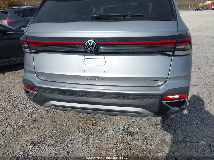2025 Volkswagen Taos 1.5T Sel VIN: 3VV4C7B22SM038833 Lot: 43717137