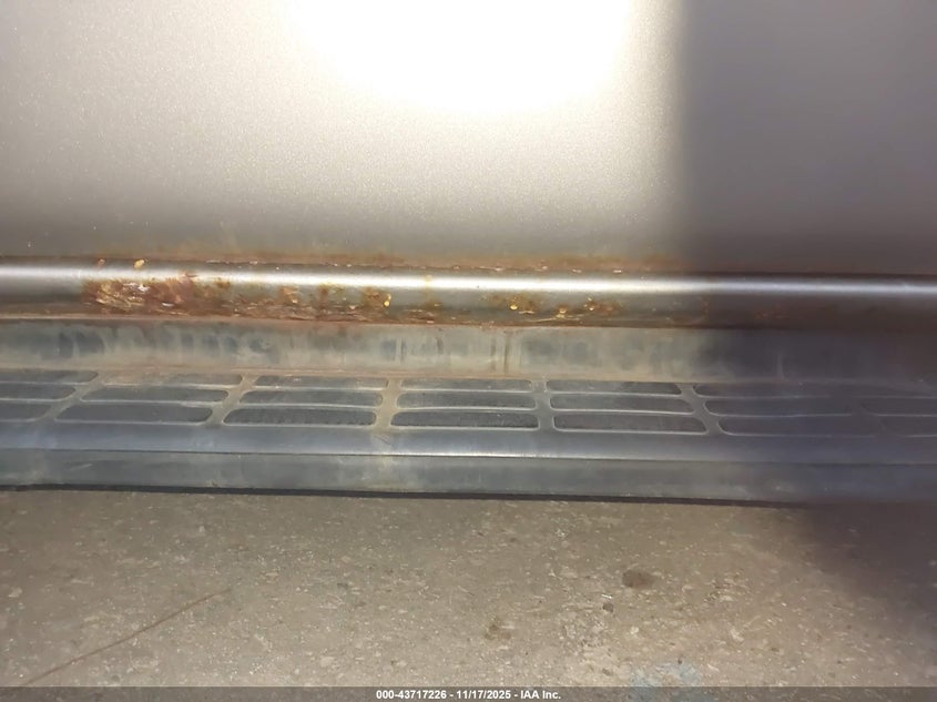 2003 Chevrolet Tahoe Ls VIN: 1GNEK13V73J175476 Lot: 43717226