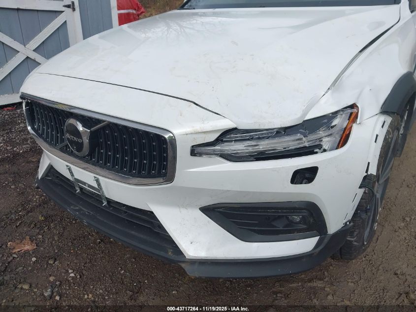 2025 Volvo V60 Cross Country B5 Plus VIN: YV4L12WK6S2149807 Lot: 43717264
