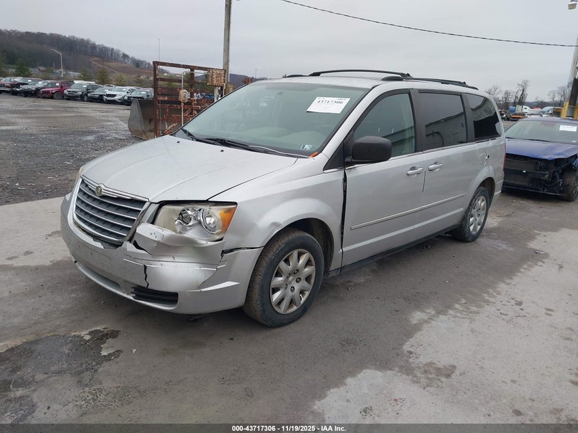 2A4RR4DE8AR309727 2010 CHRYSLER TOWN & COUNTRY photo no. 2
