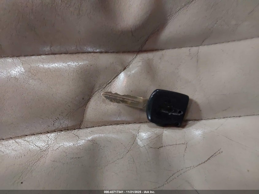 2006 Lincoln Town Car Signature VIN: 1LNHM81W26Y651130 Lot: 43717341