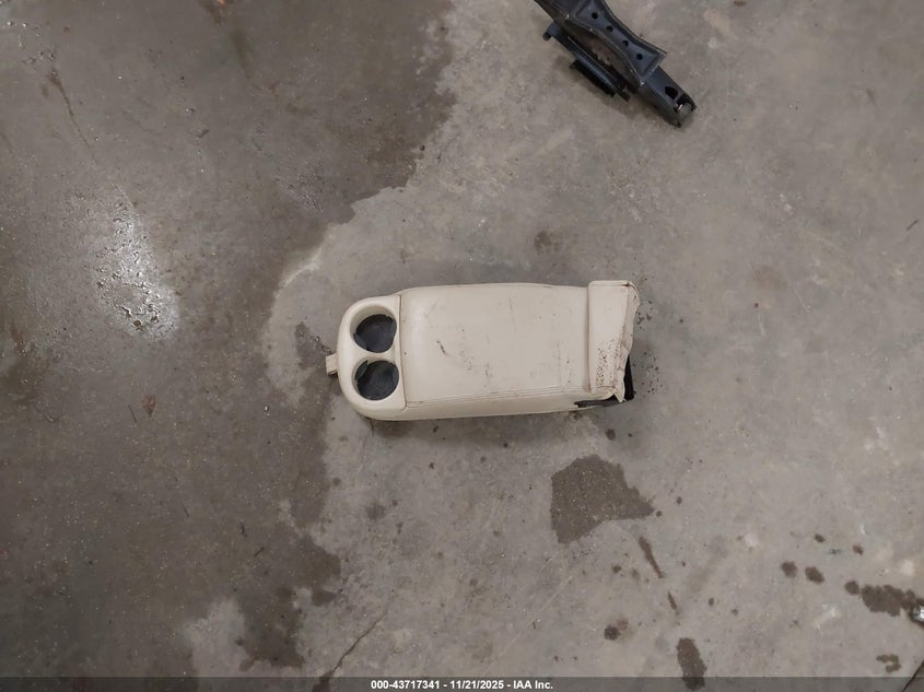 2006 Lincoln Town Car Signature VIN: 1LNHM81W26Y651130 Lot: 43717341