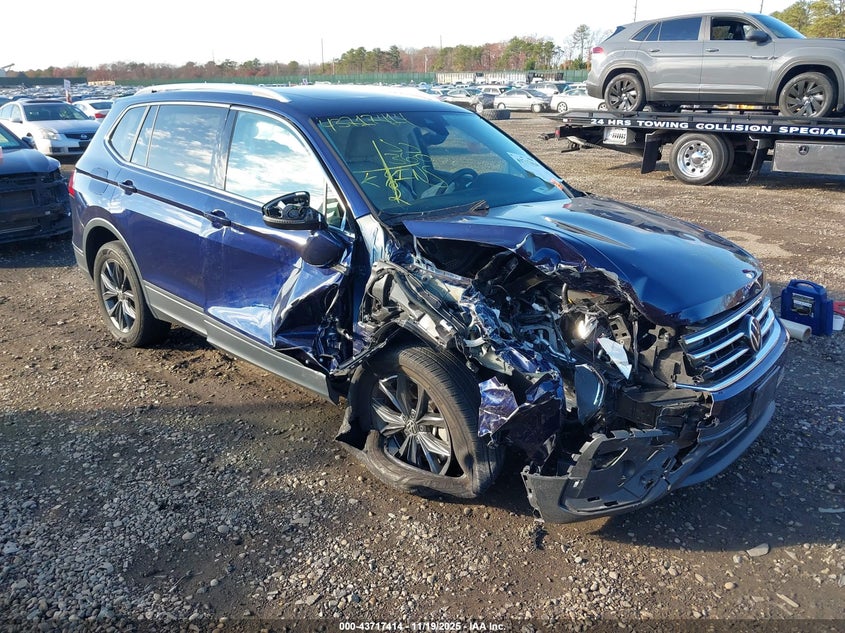 VOLKSWAGEN TIGUAN 2.0T SE