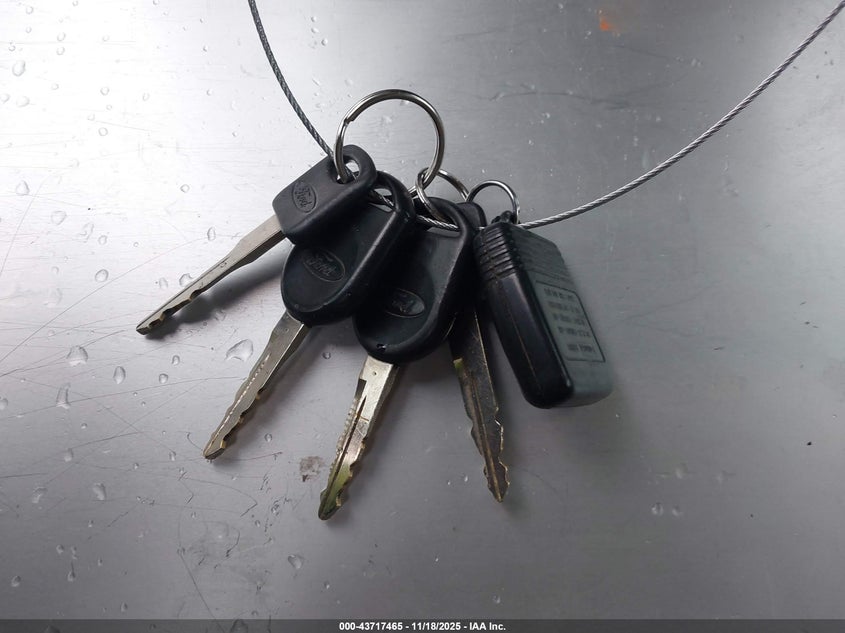 2007 Ford Explorer Sport Trac Xlt VIN: 1FMEU51827UA18199 Lot: 43717465