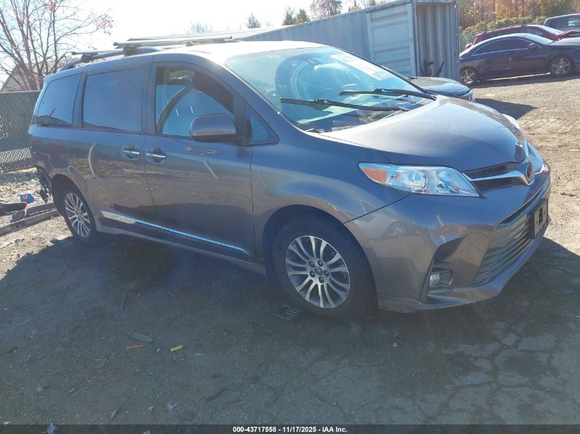 TOYOTA SIENNA XLE PREMIUM