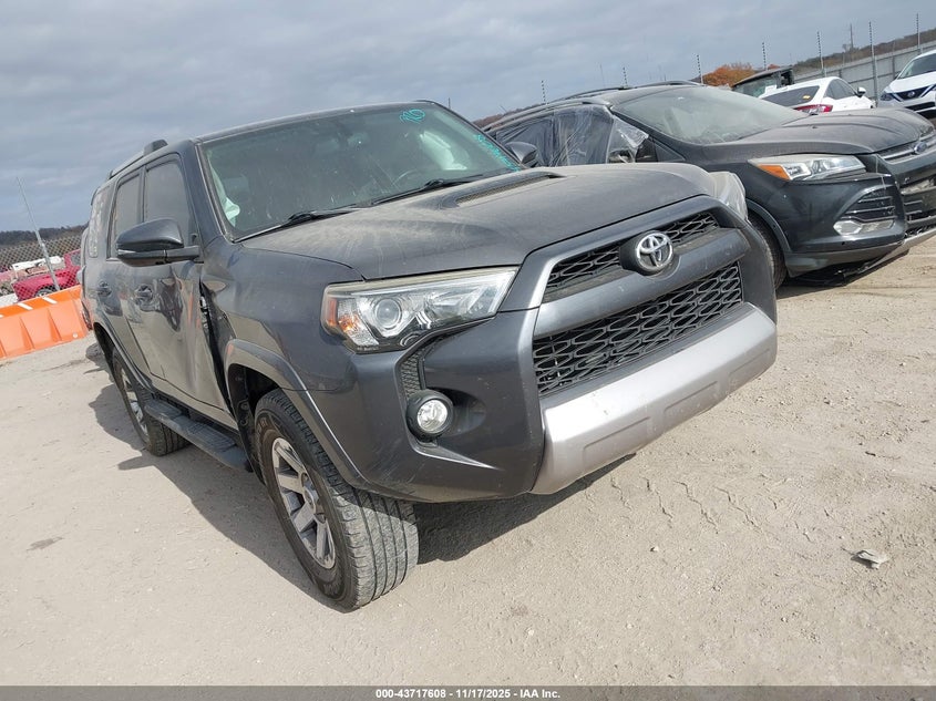 TOYOTA 4RUNNER TRAIL PREMIUM