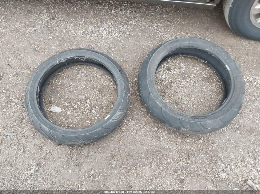 2000 Suzuki Sv650 VIN: JS1VP52A4Y2100200 Lot: 43717638