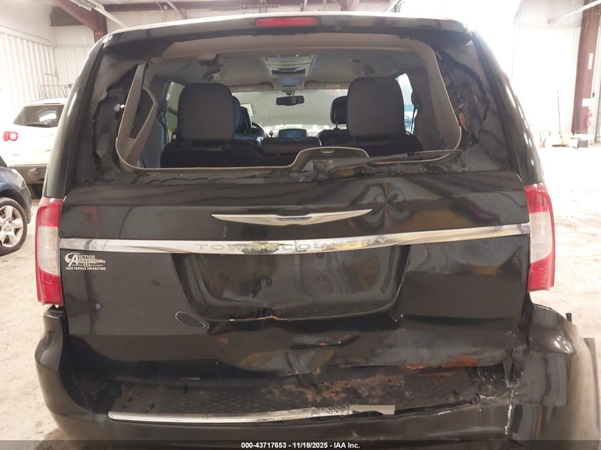 2015 Chrysler Town & Country Touring-L VIN: 2C4RC1CG9FR674210 Lot: 43717653