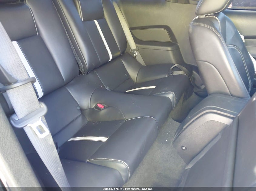 2011 Ford Mustang Gt Premium VIN: 1ZVBP8CF9B5152400 Lot: 43717682