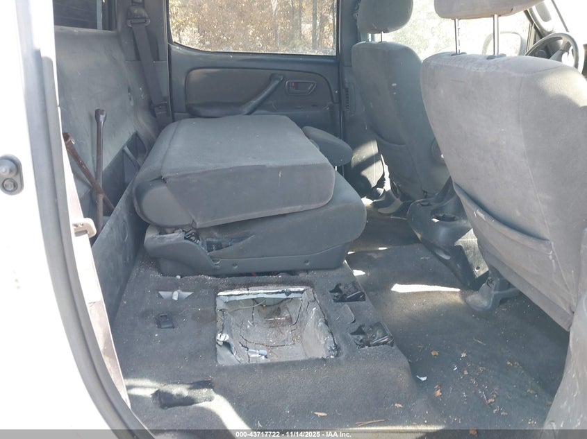 2004 Toyota Tundra Sr5 V8 VIN: 5TBET34104S454245 Lot: 43717722