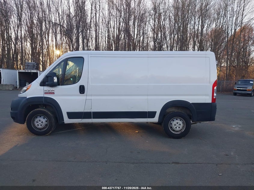 2021 Ram Promaster 2500 Low Roof 136 Wb VIN: 3C6LRVVG5ME526635 Lot: 43717757