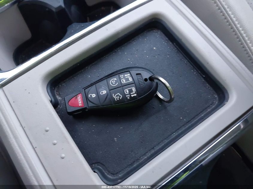 2013 Chrysler Town & Country Touring-L VIN: 2C4RC1CG3DR596939 Lot: 43717793